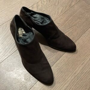 New without box Stuart Weitzman brown booties
